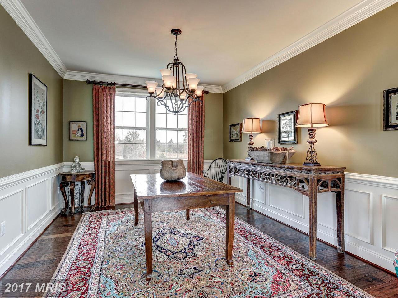 5912 HUNTER CREST RD, Woodbridge, VA 22193