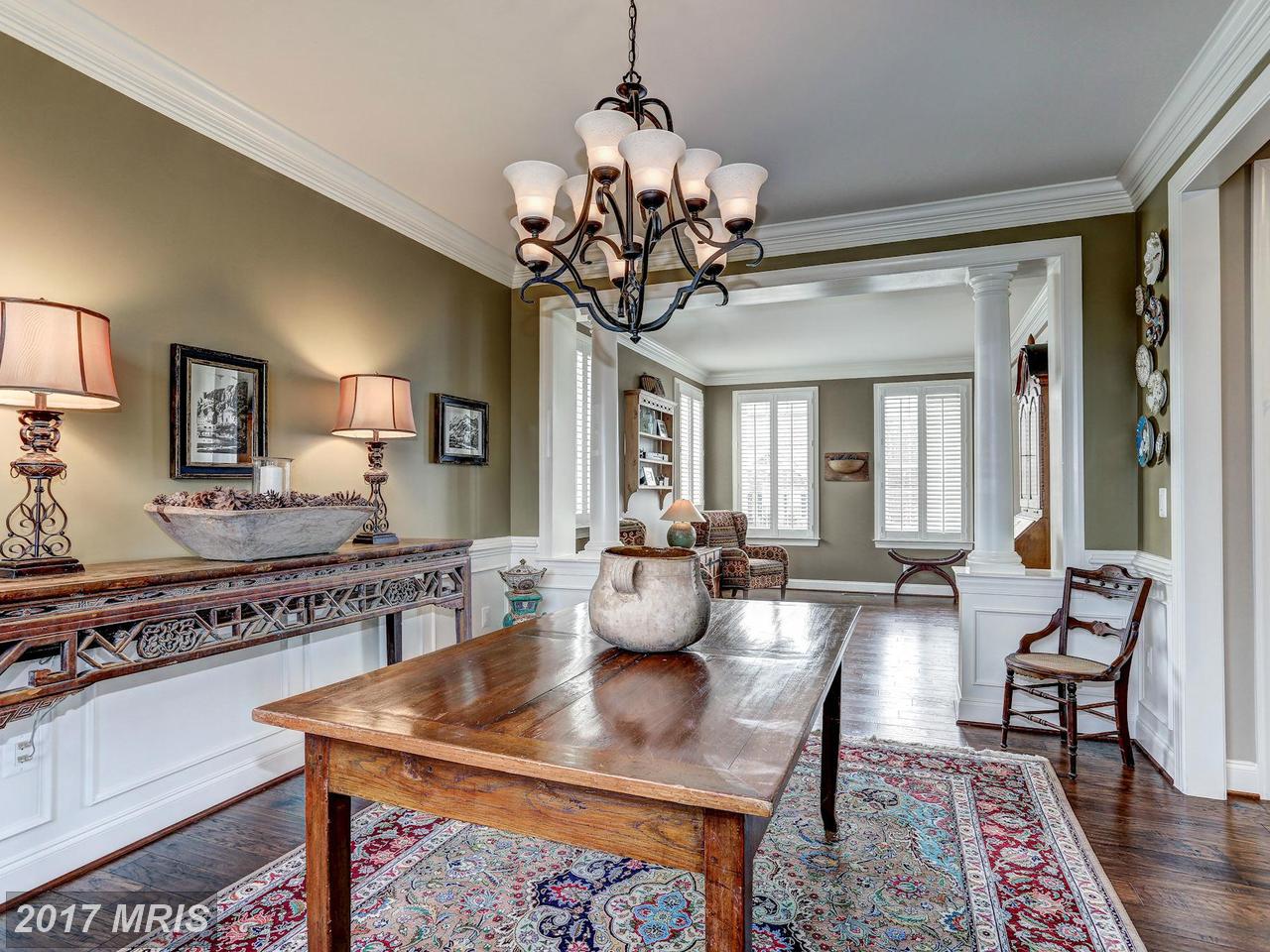 5912 HUNTER CREST RD, Woodbridge, VA 22193