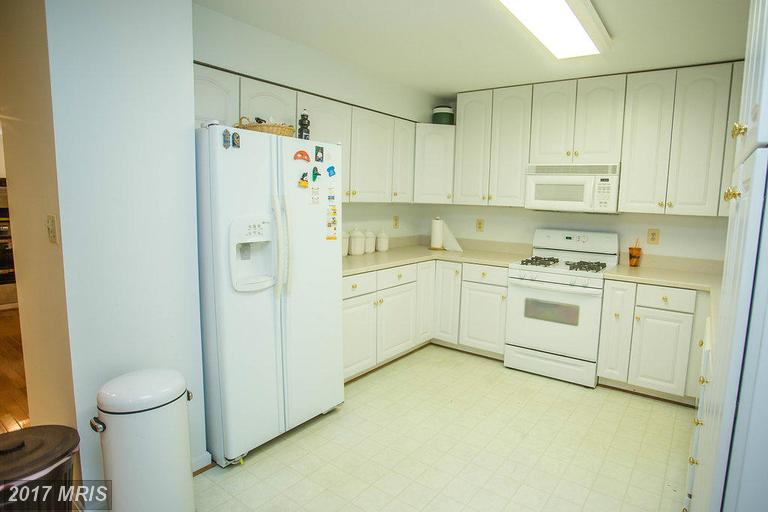 2007 DINWIDDIE STREET, Arlington, VA 22207