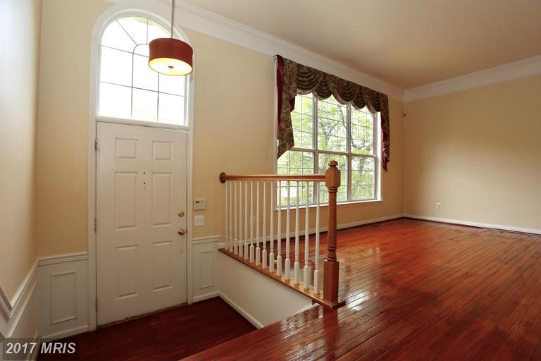 27 ARELL COURT, Alexandria, VA 22304