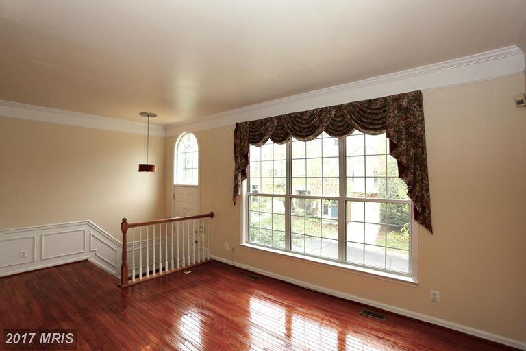 27 ARELL COURT, Alexandria, VA 22304