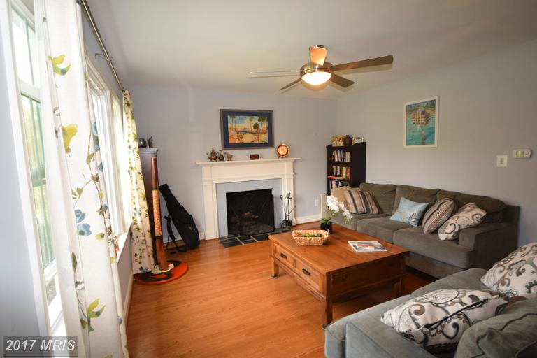 1805 HACKAMORE LANE, Alexandria, VA 22308