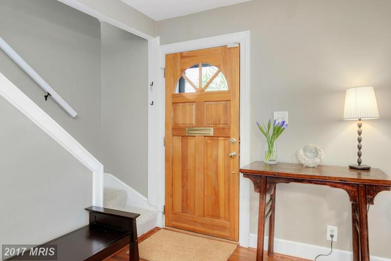 118 HILTON STREET, Alexandria, VA 22314