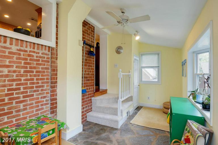 118 HILTON STREET, Alexandria, VA 22314
