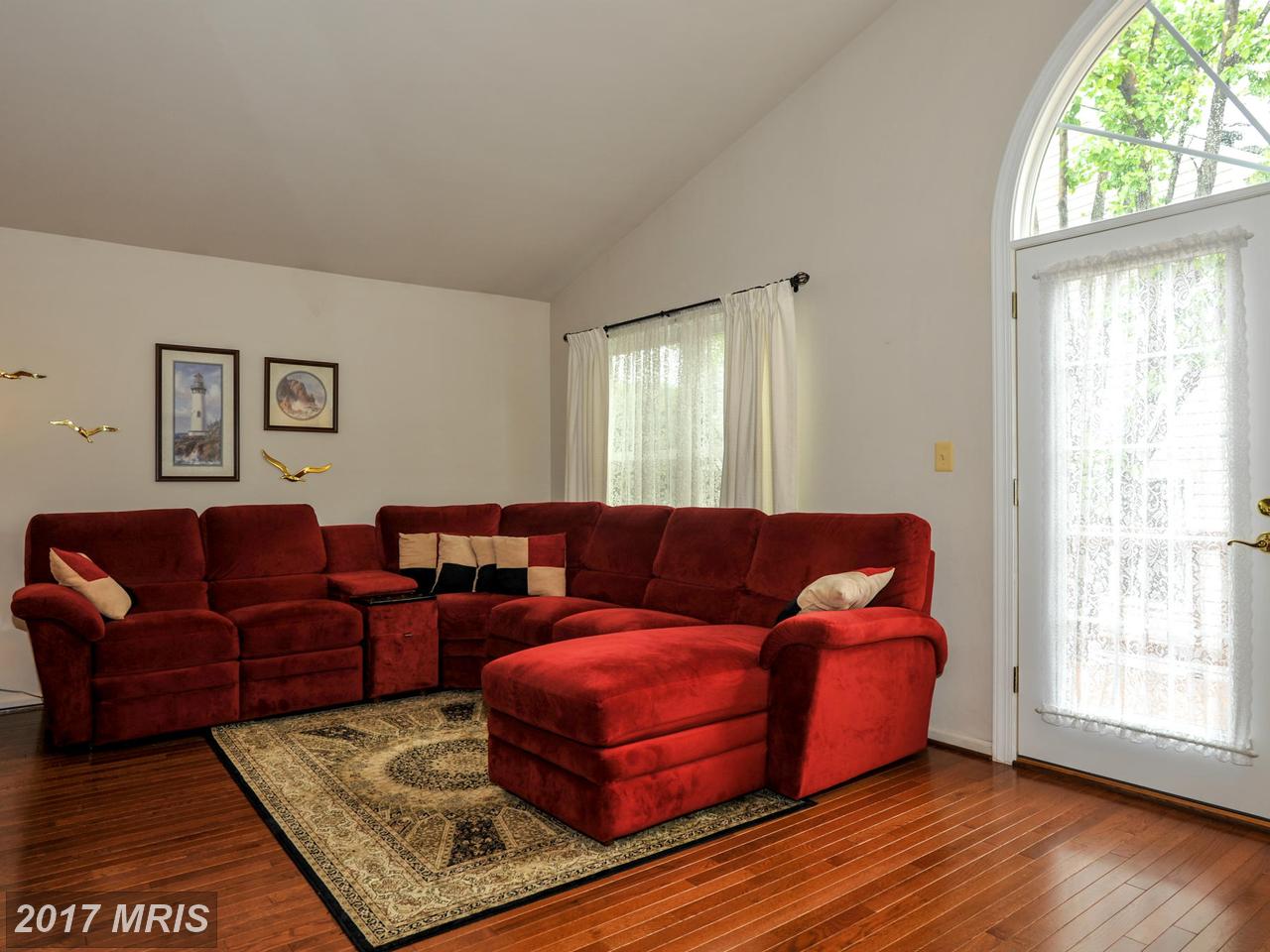 5401 CASTLE BAR LN, Alexandria, VA 22315