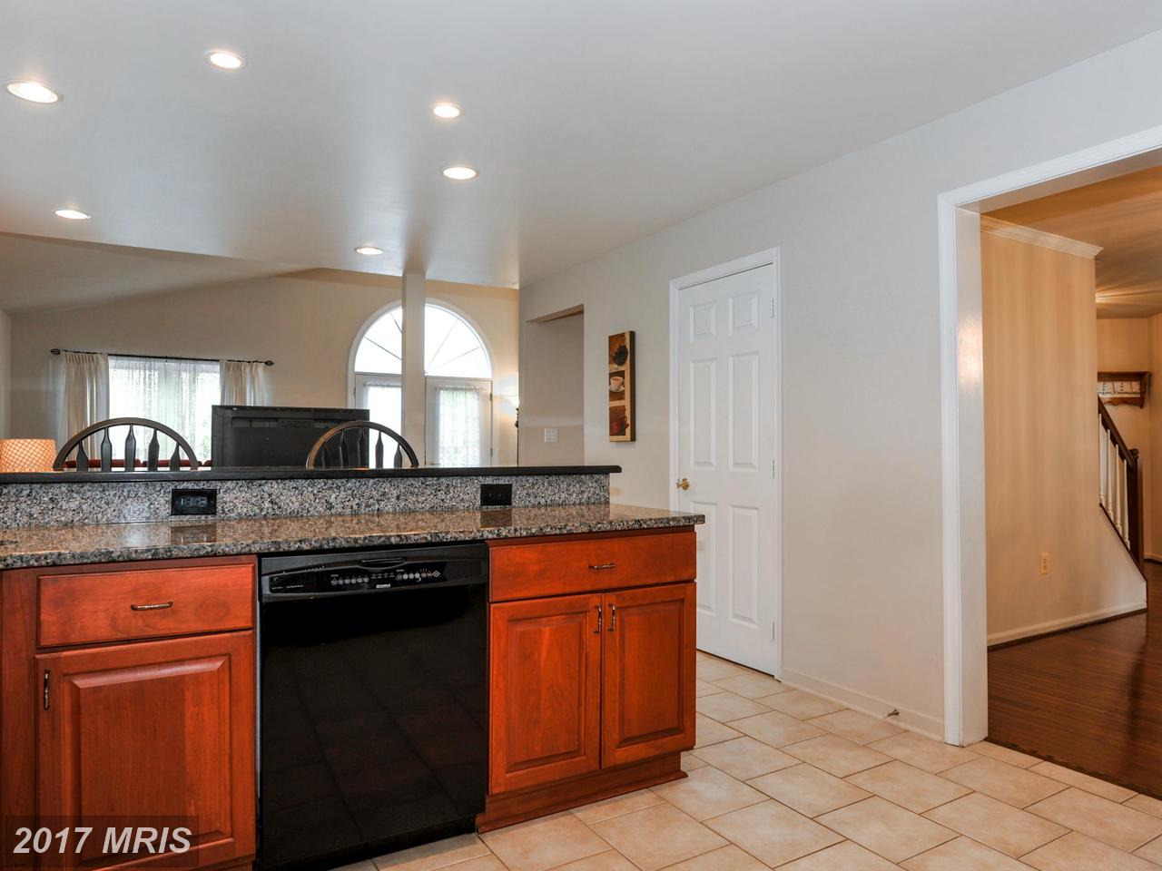 5401 CASTLE BAR LN, Alexandria, VA 22315