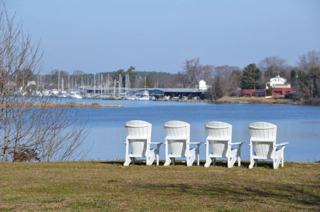 330 Tucker Point Lane, Callao, VA 22435