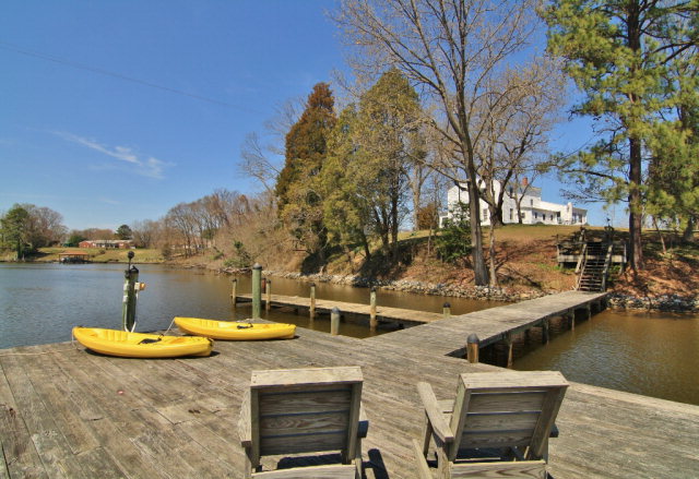 330 Tucker Point Lane, Callao, VA 22435