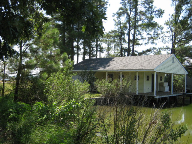 439 Waterview Drive, Hague, VA 22469