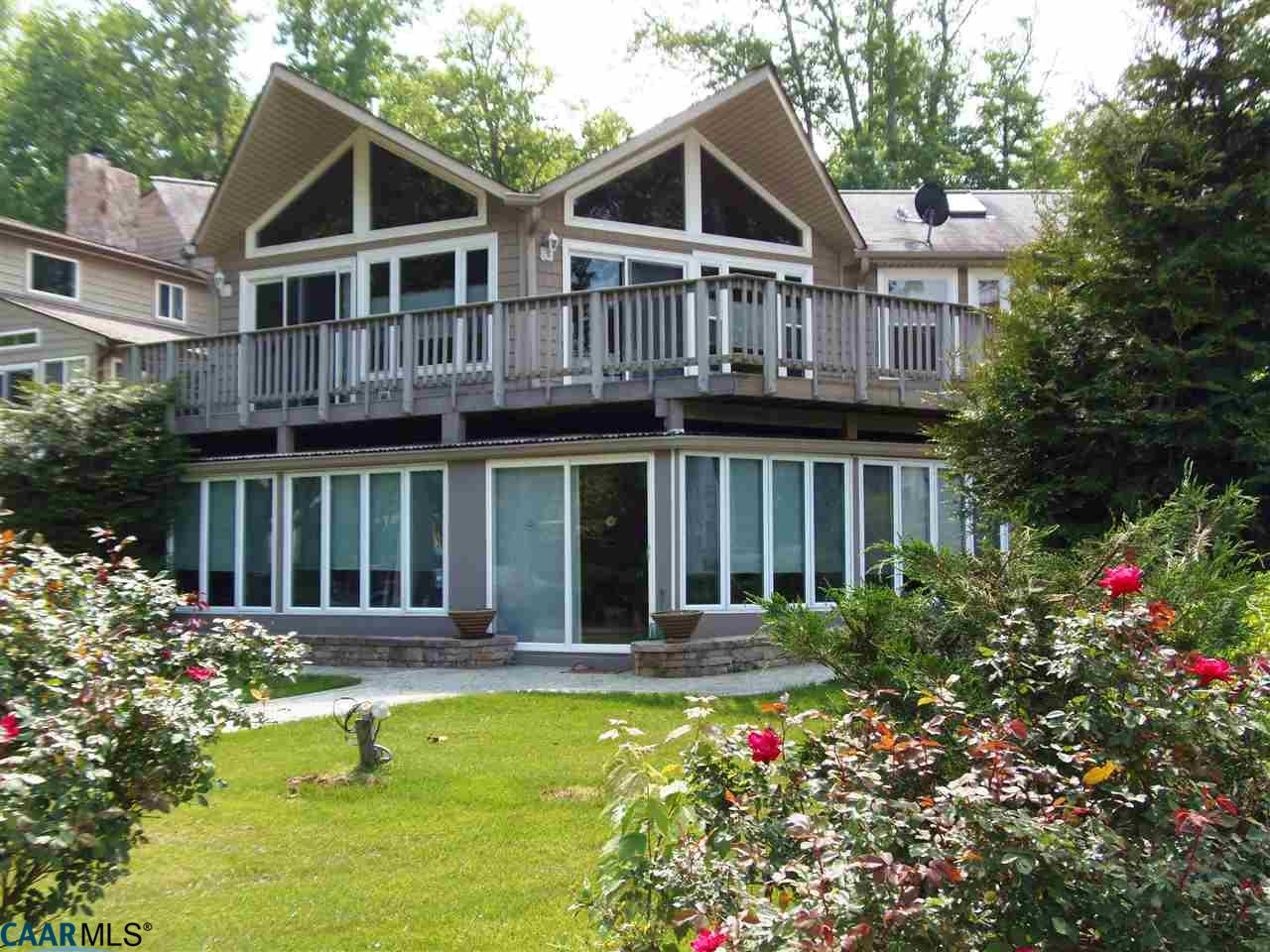 100 HARBOURVIEW DR, Locust Grove, VA 22508