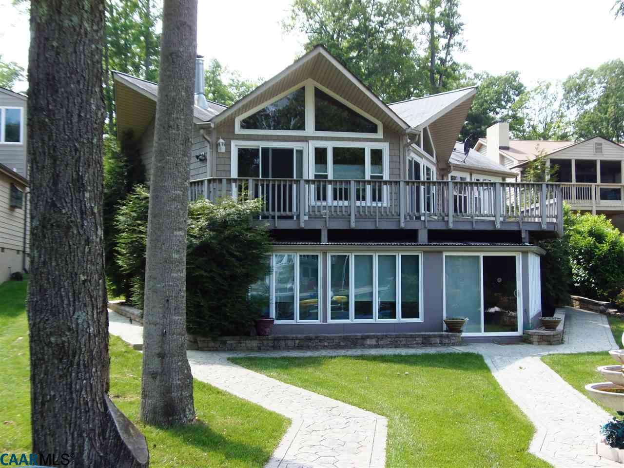 100 HARBOURVIEW DR, Locust Grove, VA 22508