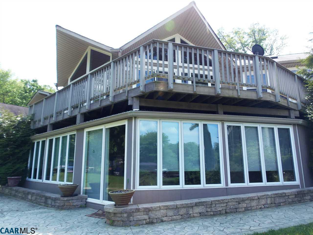 100 HARBOURVIEW DR, Locust Grove, VA 22508