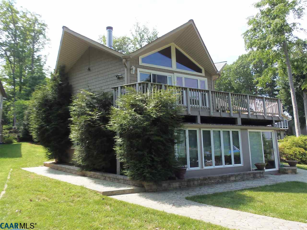 100 HARBOURVIEW DR, Locust Grove, VA 22508