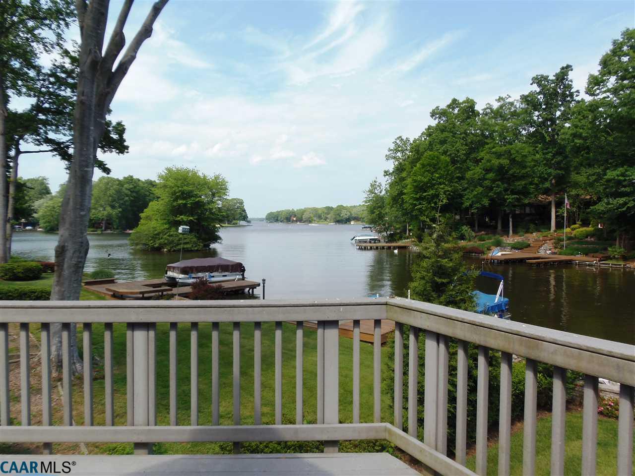 100 HARBOURVIEW DR, Locust Grove, VA 22508