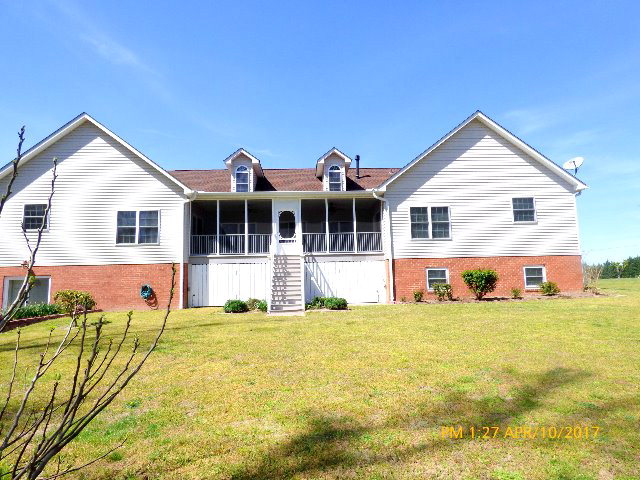 112 Essex Street, Montross, VA 22520