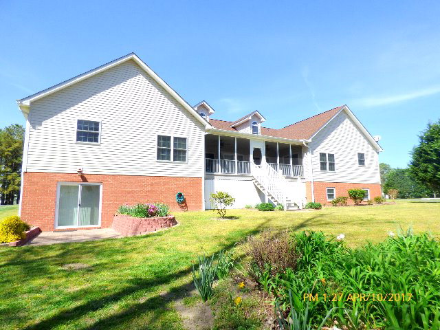 112 Essex Street, Montross, VA 22520