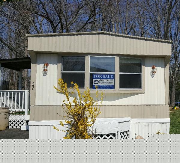 Hidden Valley MHP 22 Draper CircleStafford, VA 22554