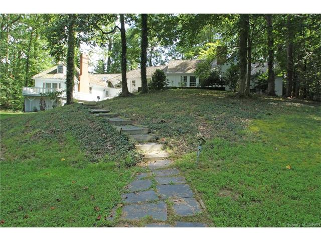 72 Golf Course Drive, Weems, VA 22576