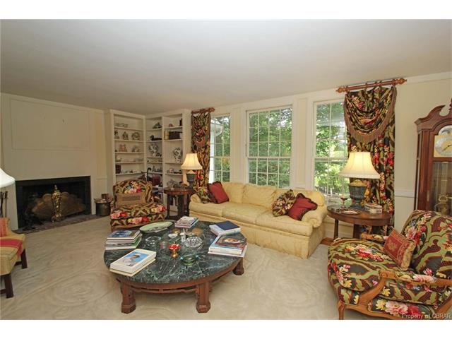 72 Golf Course Drive, Weems, VA 22576