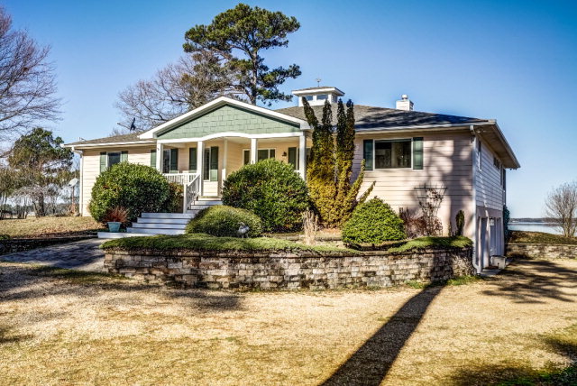 924 Indian Town Road, Weems, VA 22576