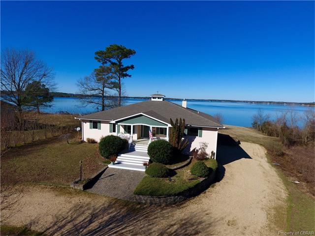 924 Indian Town Road, Weems, VA 22576