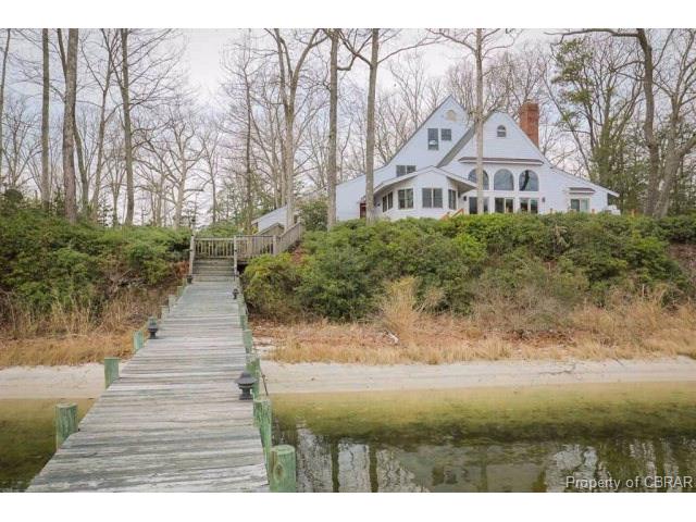 113 Gougher Point Road, Wicomico Church, VA 22579