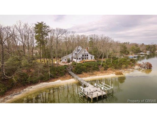 113 Gougher Point Road, Wicomico Church, VA 22579