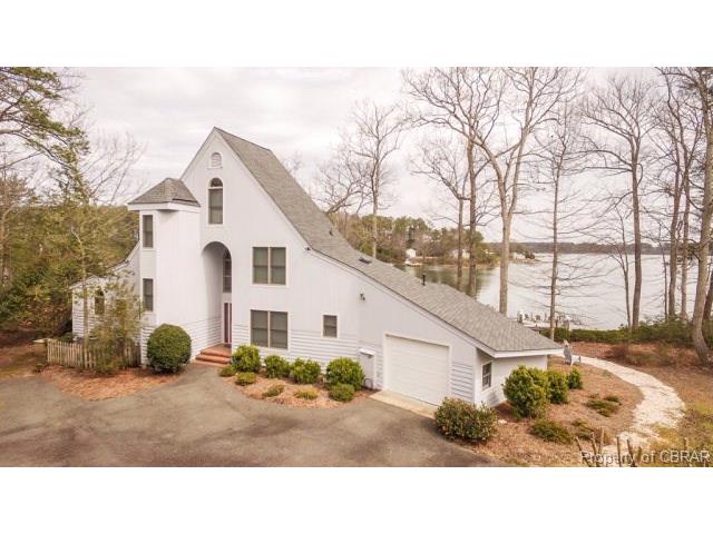 113 Gougher Point Road, Wicomico Church, VA 22579