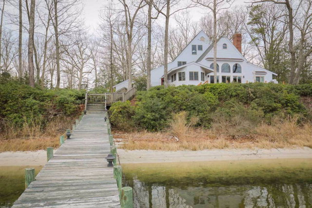 113 Gougher Point Road, Wicomico Church, VA 22579