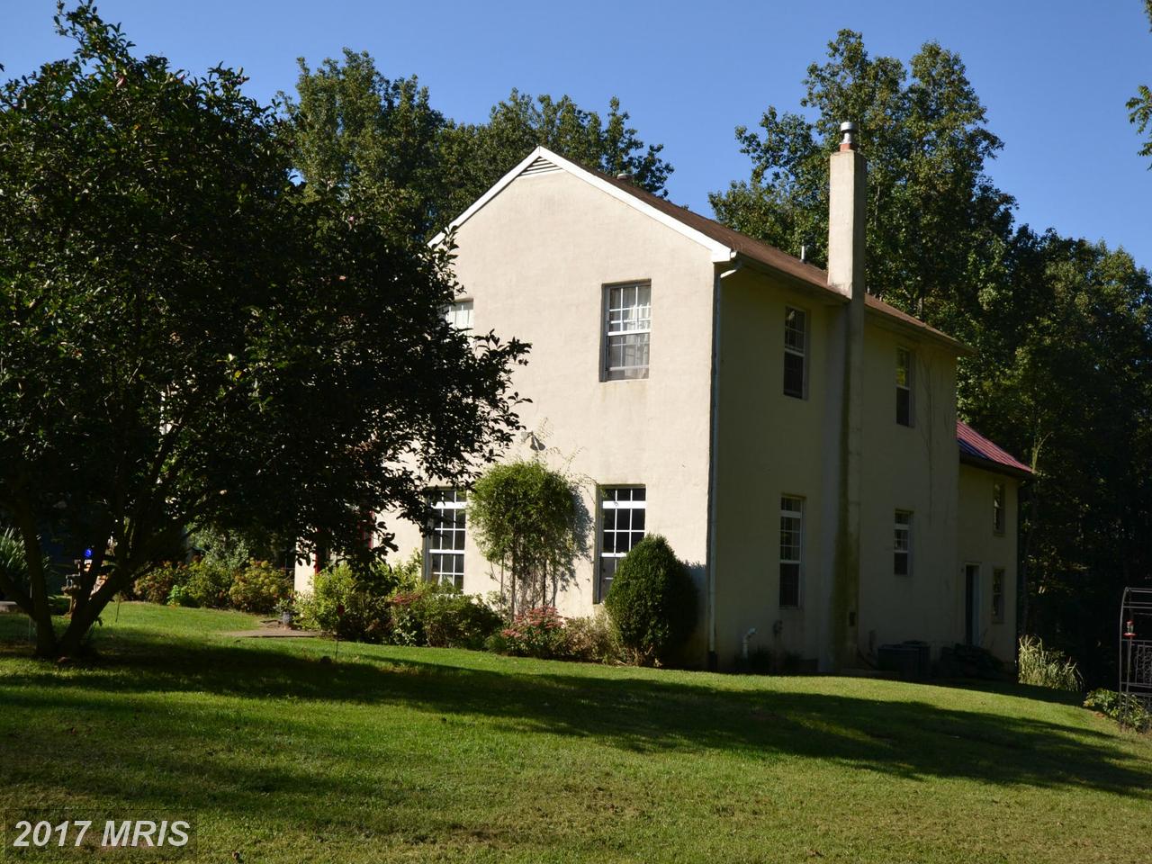 12136 MCDONALDS LN, Hume, VA 22639