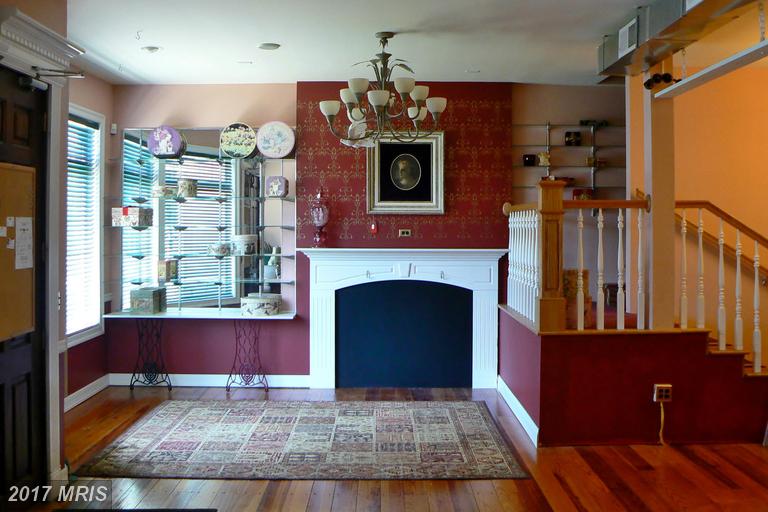 7994 MAIN STREET, Middletown, VA 22645