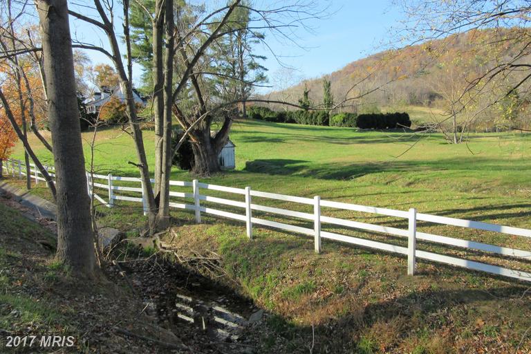 13583 LEE HIGHWAY, Washington, VA 22747