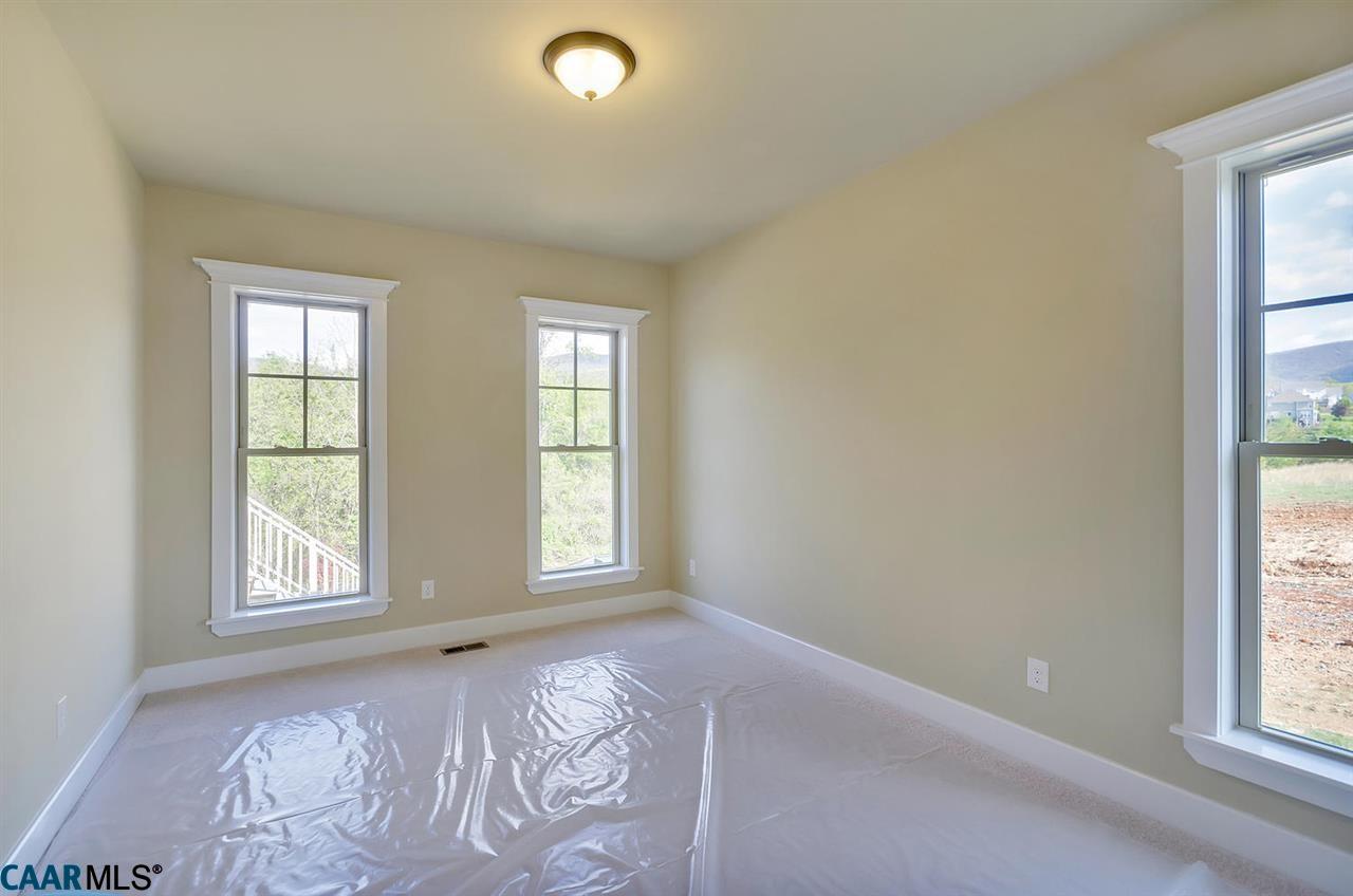 3 HILLBROOK CT, Charlottesville, VA 22901