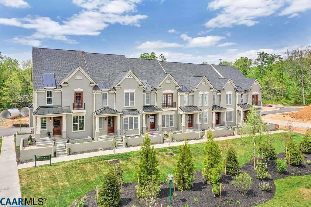 2773 TOWN MEWS LN, Charlottesville, VA 22901