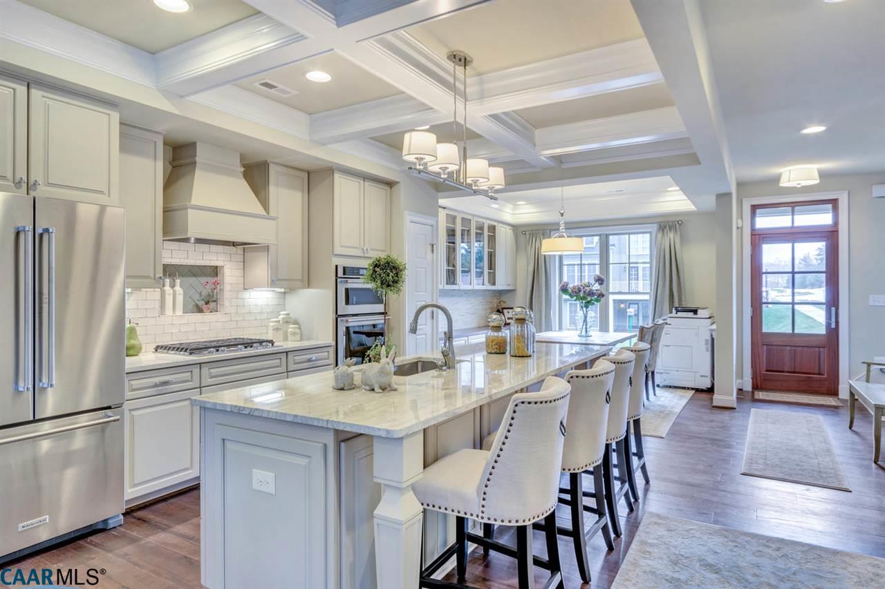 2773 TOWN MEWS LN, Charlottesville, VA 22901