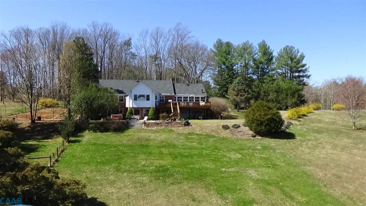 1220 WEST LEIGH DR, Charlottesville, VA 22901
