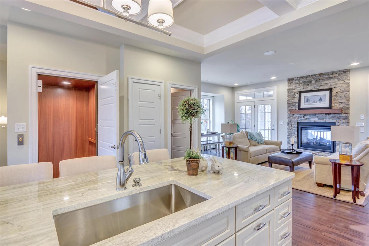 2763 TOWN MEWS LN, Charlottesville, VA 22901