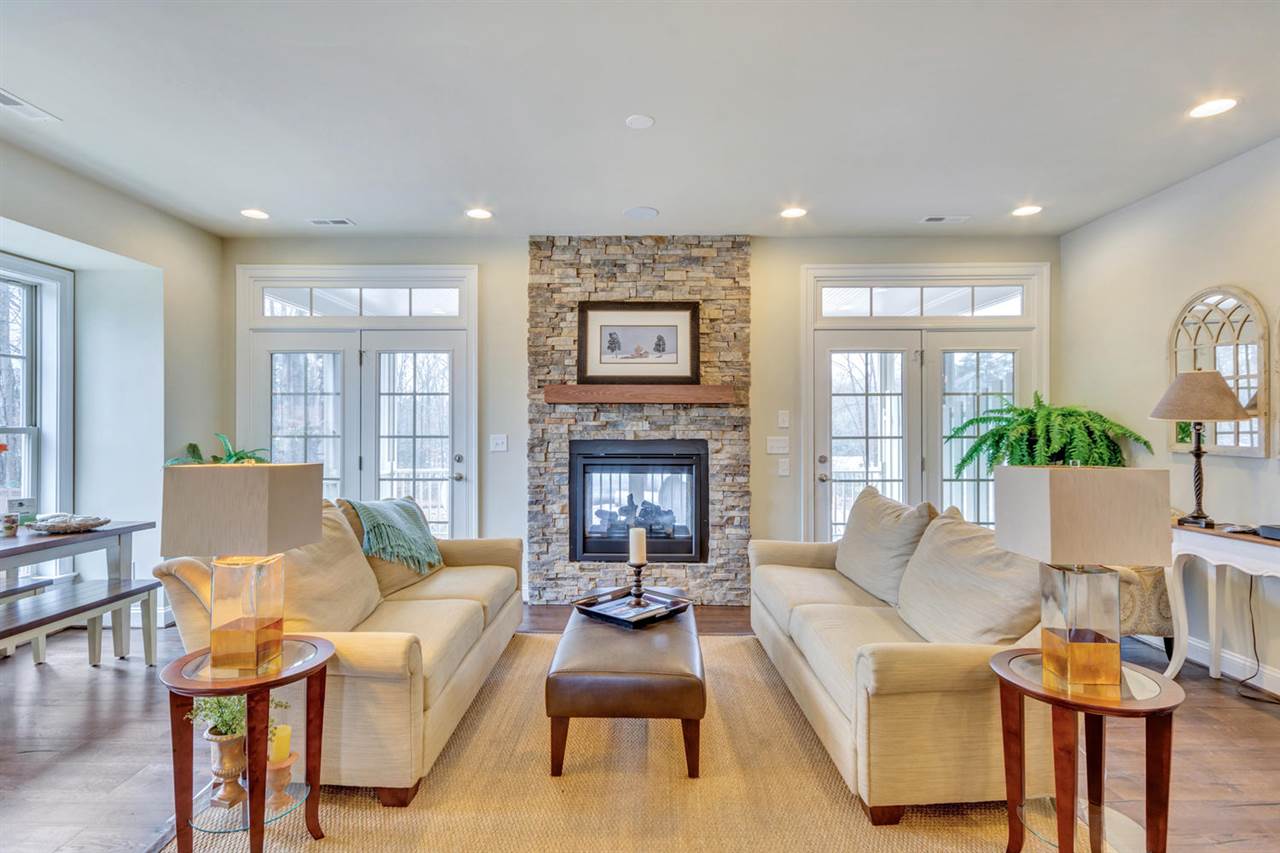 2763 TOWN MEWS LN, Charlottesville, VA 22901