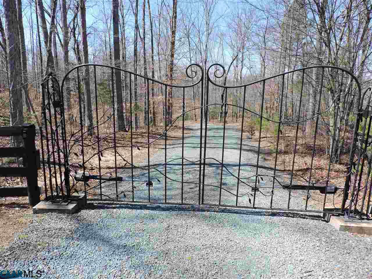 1113 PELHAM DR, Keswick, VA 22947