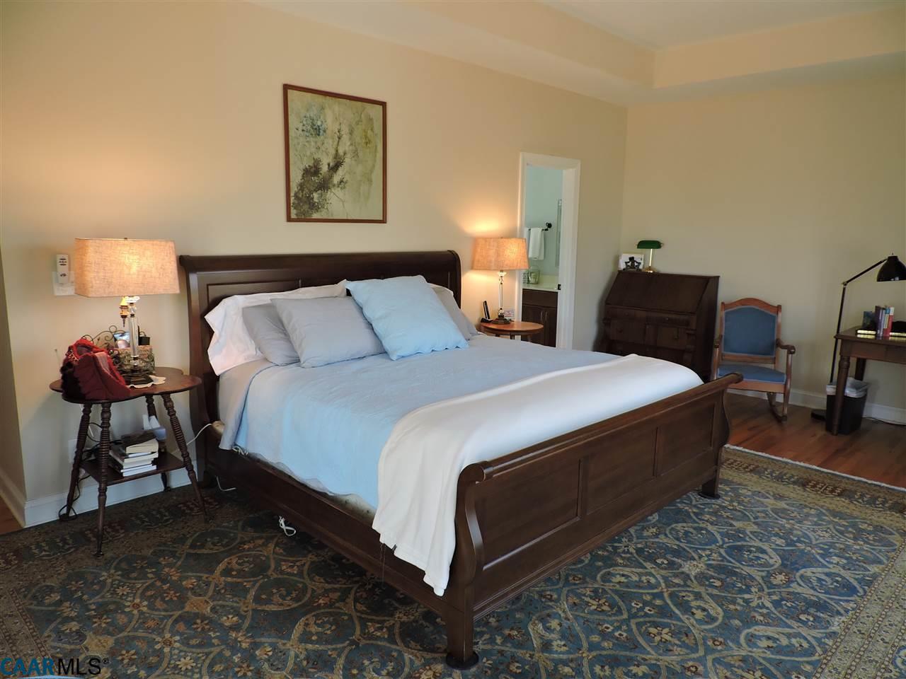 1113 PELHAM DR, Keswick, VA 22947