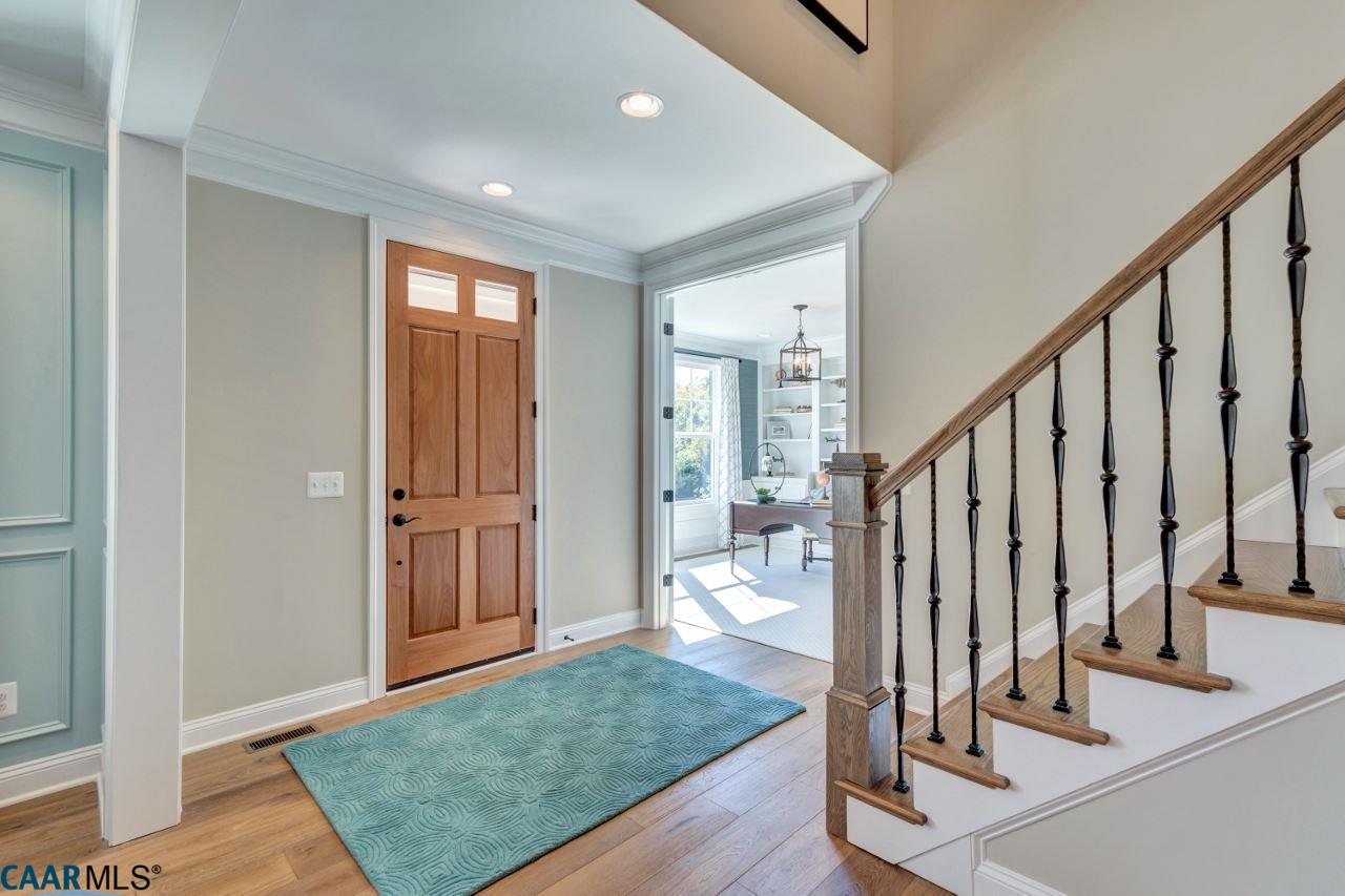 21 FERNDOWN LN, Keswick, VA 22947