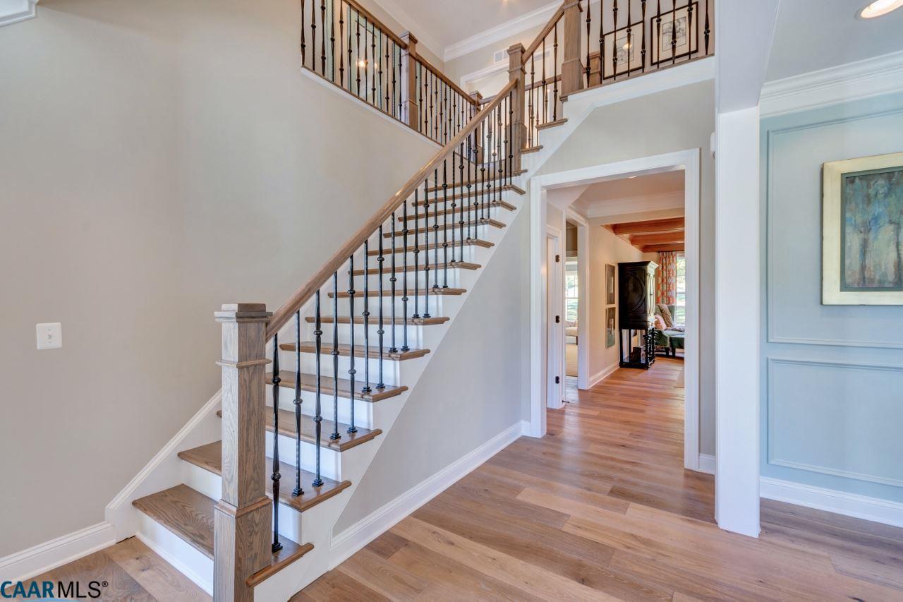 21 FERNDOWN LN, Keswick, VA 22947