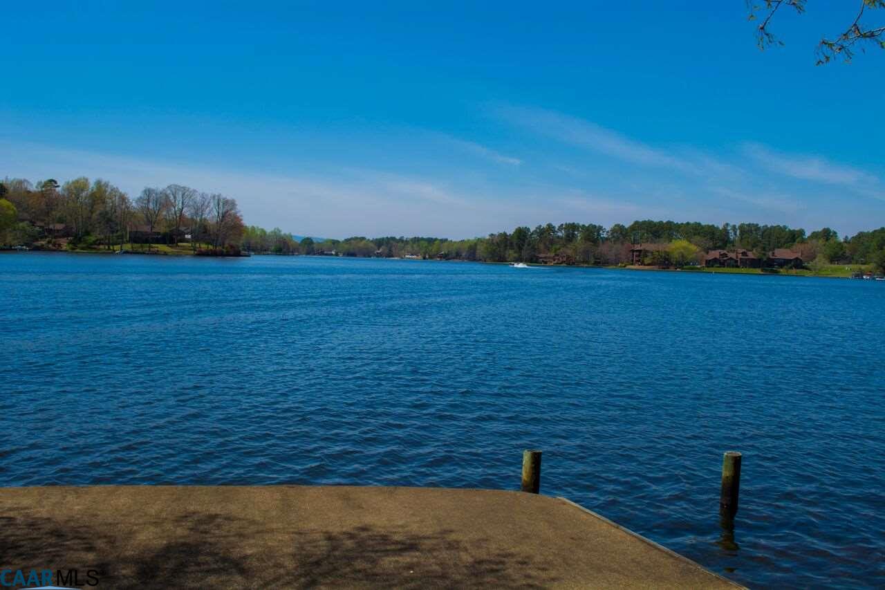 7 DEEPWATER PT, Palmyra, VA 22963