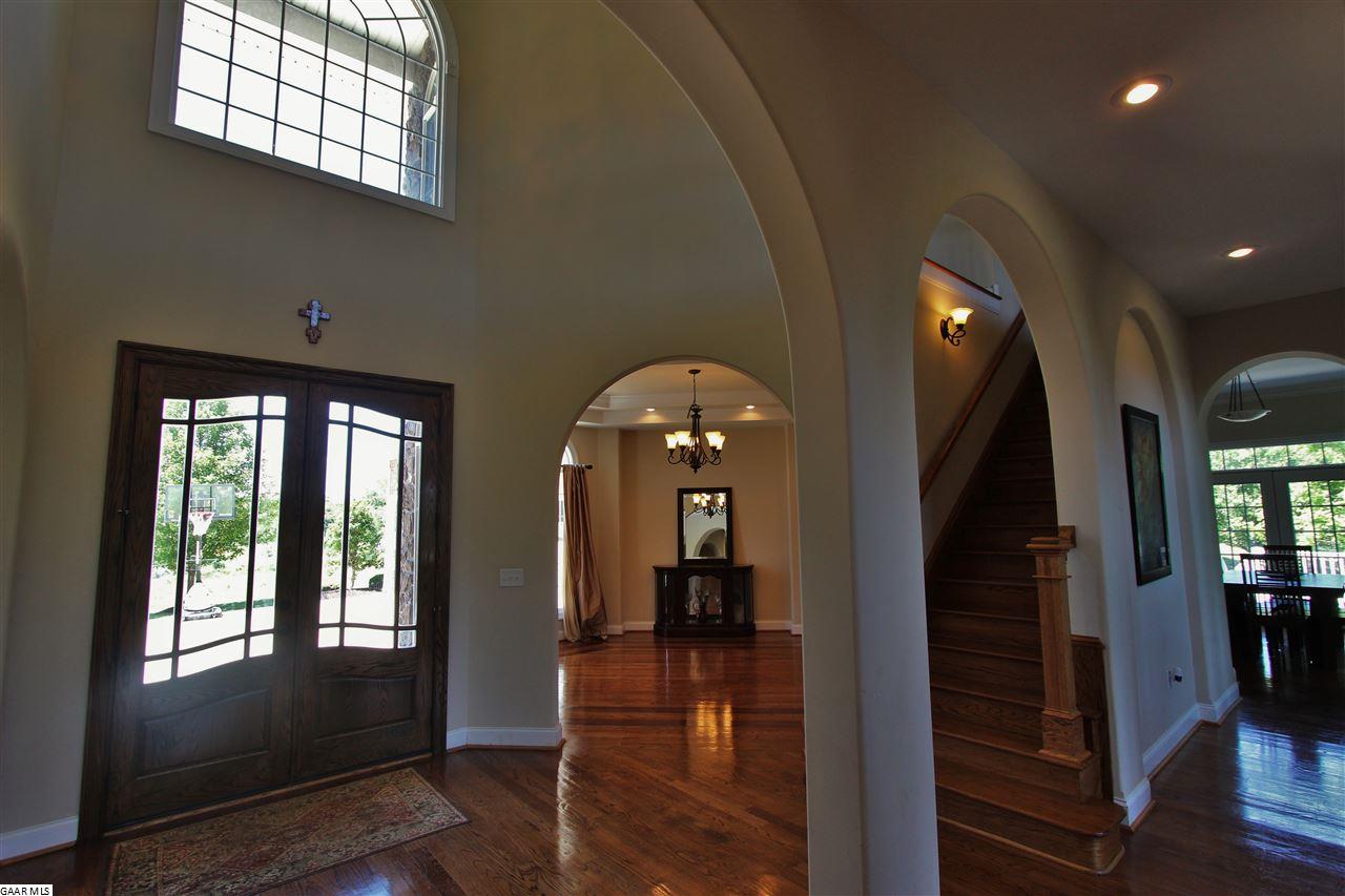 121 STONECREST AVE, Waynesboro, VA 22980