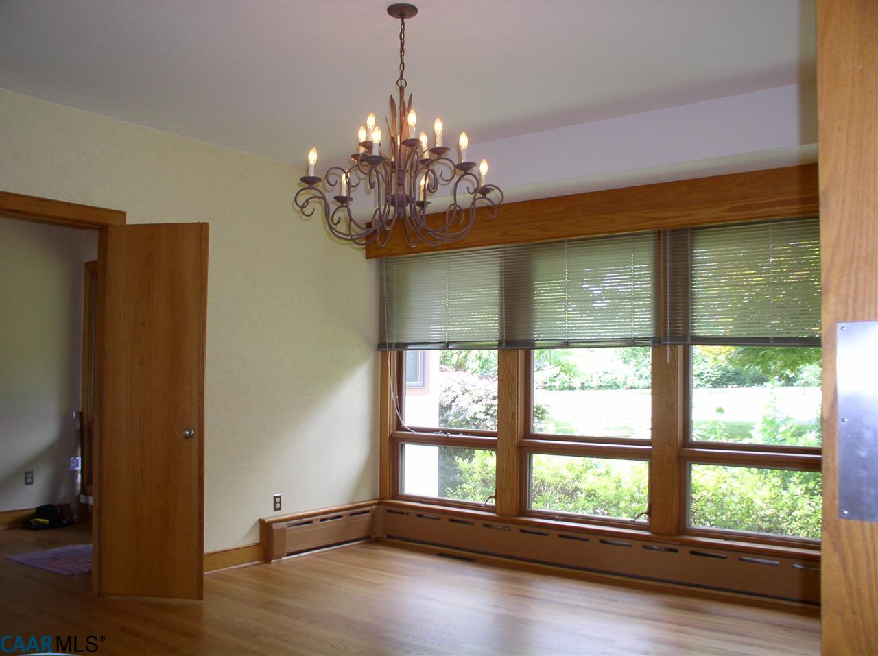 98 WARREN OAKS LN, Waynesboro, VA 22980