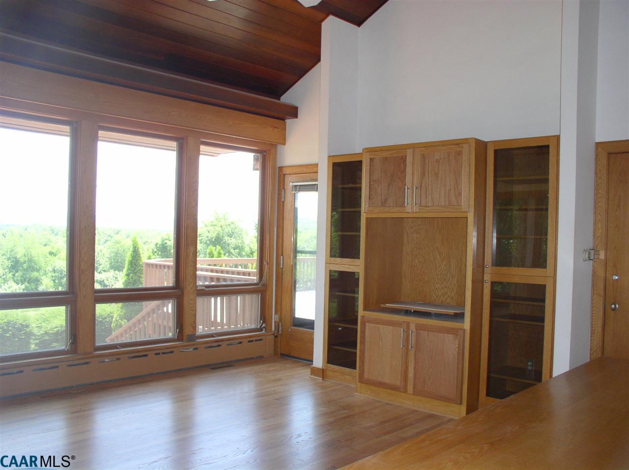 98 WARREN OAKS LN, Waynesboro, VA 22980