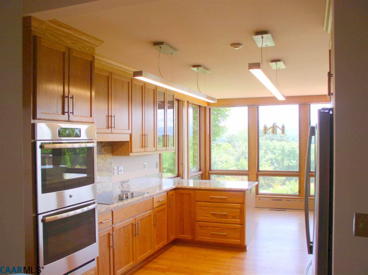 98 WARREN OAKS LN, Waynesboro, VA 22980