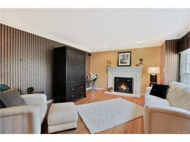 2221Chalkwell Dr, Midlothian, VA 23113