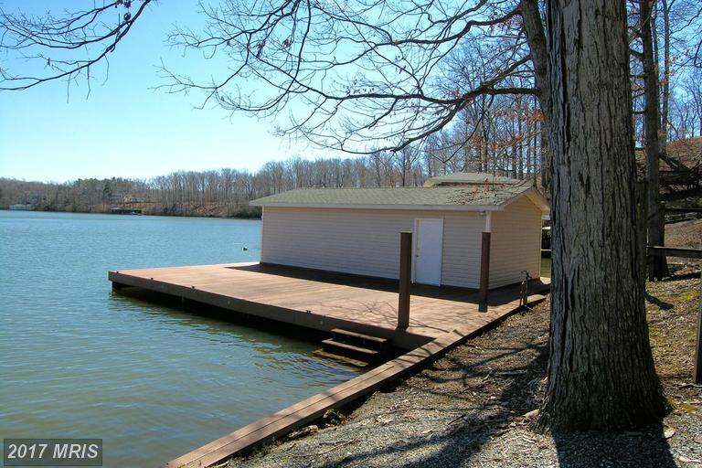 193 WHITE OAK DRIVE, Mineral, VA 23117