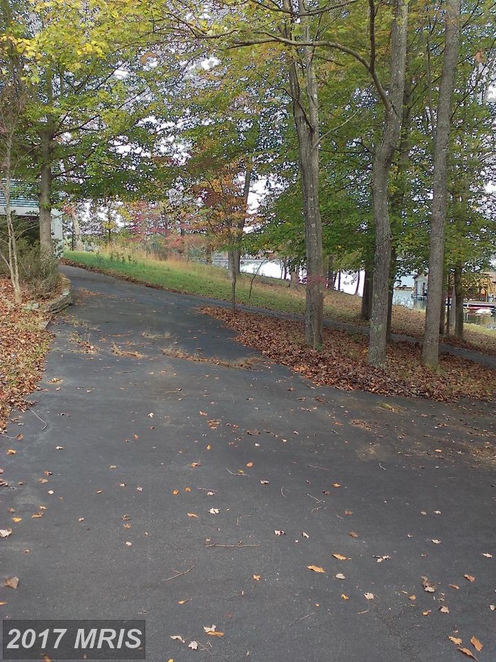 853 ANNA COVES BLVD, Mineral, VA 23117